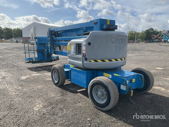 2014 Genie Z45/25J 2WD Dual Fuel Articulating Boom Lift - Articulated boom: picture 4 2014 Genie Z45/25J 2WD Dual Fuel Articulating Boom Lift - Articulated boom: picture 4