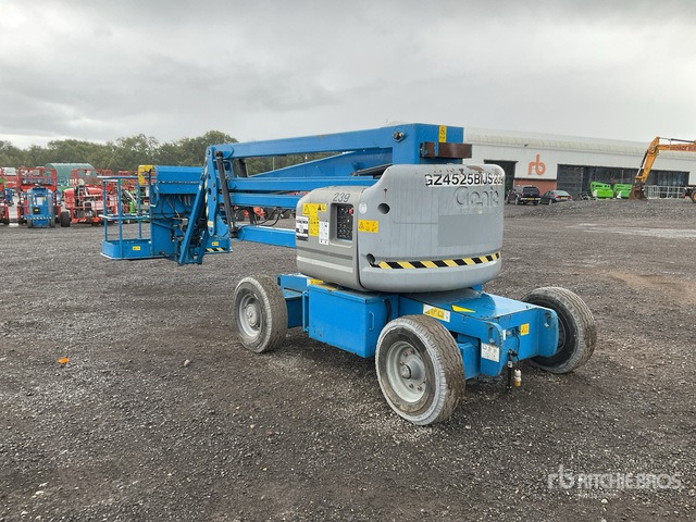 2014 Genie Z45/25J 2WD Dual Fuel Bi Energy Articulating Boom Lift - Articulated boom: picture 4 2014 Genie Z45/25J 2WD Dual Fuel Bi Energy Articulating Boom Lift - Articulated boom: picture 4