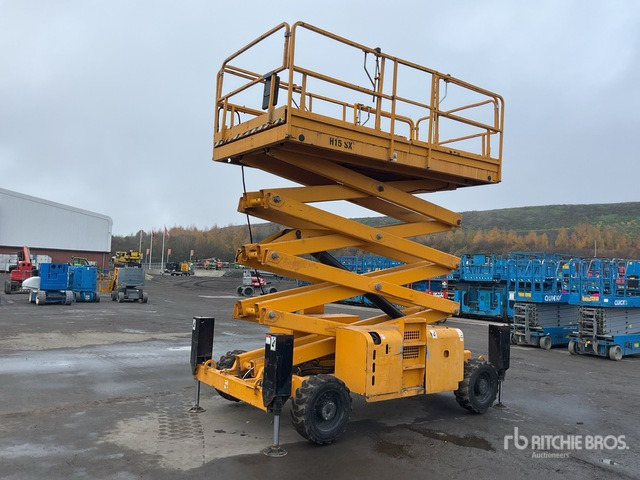 2014 Haulotte H15SDX 4x4 Diesel Scissor Lift - Scissor lift: picture 1 2014 Haulotte H15SDX 4x4 Diesel Scissor Lift - Scissor lift: picture 1