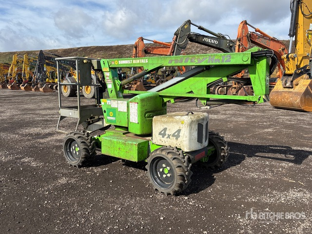 2014 Nifty-Lift HR12D 4WD Hybrid Articulating Boom Lift - Articulated boom: picture 4 2014 Nifty-Lift HR12D 4WD Hybrid Articulating Boom Lift - Articulated boom: picture 4