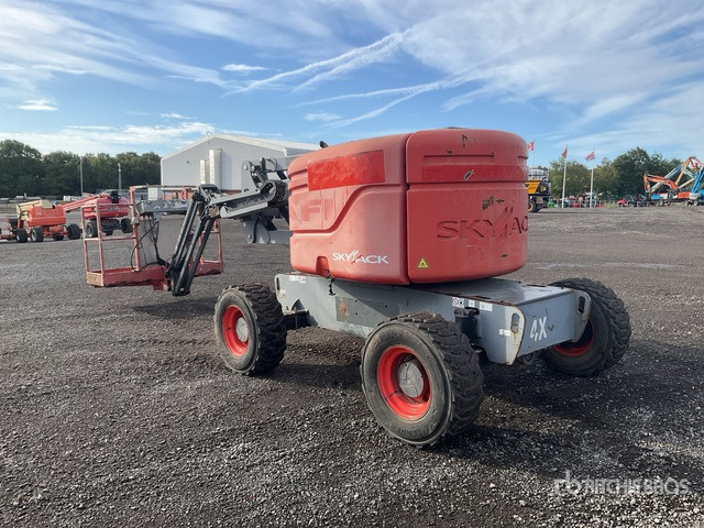 2014 Skyjack SJ46AJ 4WD Diesel Articulating Boom Lift - Articulated boom: picture 4 2014 Skyjack SJ46AJ 4WD Diesel Articulating Boom Lift - Articulated boom: picture 4