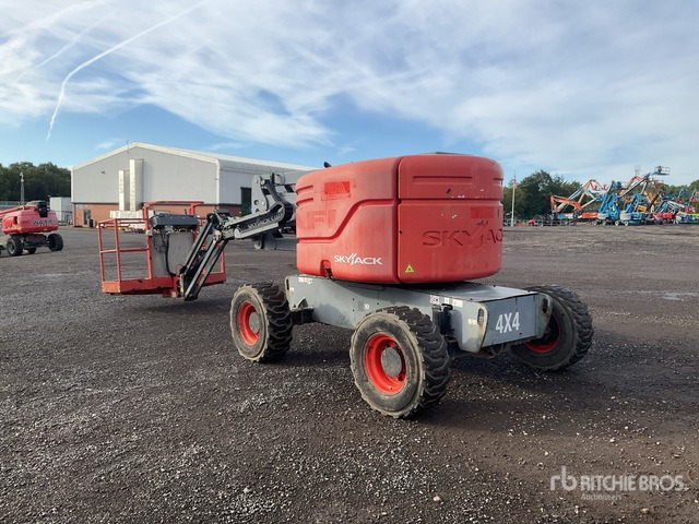 2014 Skyjack SJ46AJ 4WD Diesel Articulating Boom Lift - Articulated boom: picture 4 2014 Skyjack SJ46AJ 4WD Diesel Articulating Boom Lift - Articulated boom: picture 4