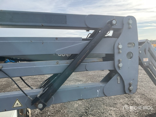 2014 Skyjack SJ46AJ 4WD Diesel Articulating Boom Lift - Articulated boom: picture 5 2014 Skyjack SJ46AJ 4WD Diesel Articulating Boom Lift - Articulated boom: picture 5