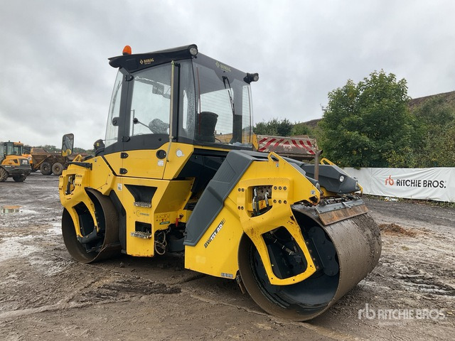 2015 Bomag BW151AD-5 Double Drum Roller - Road roller: picture 4 2015 Bomag BW151AD-5 Double Drum Roller - Road roller: picture 4