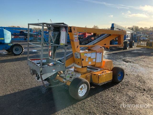 2015 Nifty-Lift HR12NDE 2WD Hybrid Articulating Boom Lift - Articulated boom: picture 2 2015 Nifty-Lift HR12NDE 2WD Hybrid Articulating Boom Lift - Articulated boom: picture 2