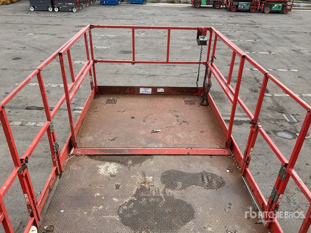 2015 Skyjack SJ9250 RT 4x4 Diesel Scissor Lift - Scissor lift: picture 5 2015 Skyjack SJ9250 RT 4x4 Diesel Scissor Lift - Scissor lift: picture 5