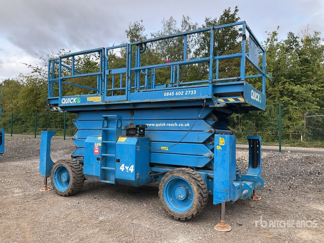 2016 Genie GS-5390 4x4 Diesel Scissor Lift - Scissor lift: picture 2 2016 Genie GS-5390 4x4 Diesel Scissor Lift - Scissor lift: picture 2