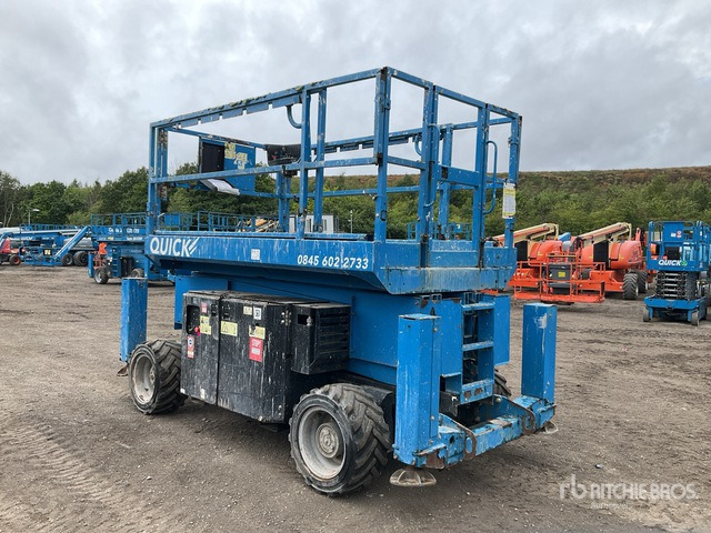 2016 Genie GS3369RT 4x4 Diesel Scissor Lift - Scissor lift: picture 3 2016 Genie GS3369RT 4x4 Diesel Scissor Lift - Scissor lift: picture 3