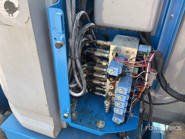 2016 Genie Z30N 2WD Electric 10m Narrow Electri ... Articulating Boom Lift - Articulated boom: picture 5 2016 Genie Z30N 2WD Electric 10m Narrow Electri ... Articulating Boom Lift - Articulated boom: picture 5