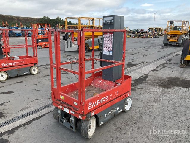 2016 Skyjack SJ16 Vertical Mast Lift - Vertical mast lift: picture 1 2016 Skyjack SJ16 Vertical Mast Lift - Vertical mast lift: picture 1