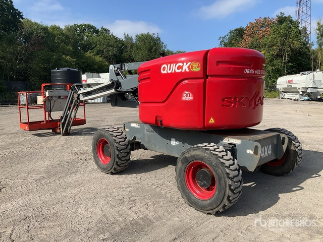 2016 Skyjack SJ51AJ 4WD Diesel Articulating Boom Lift - Articulated boom: picture 2 2016 Skyjack SJ51AJ 4WD Diesel Articulating Boom Lift - Articulated boom: picture 2