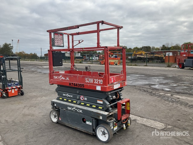 2016 Skyjack SJIII3219 Scissor Lift Scissor Lift - Scissor lift: picture 3 2016 Skyjack SJIII3219 Scissor Lift Scissor Lift - Scissor lift: picture 3