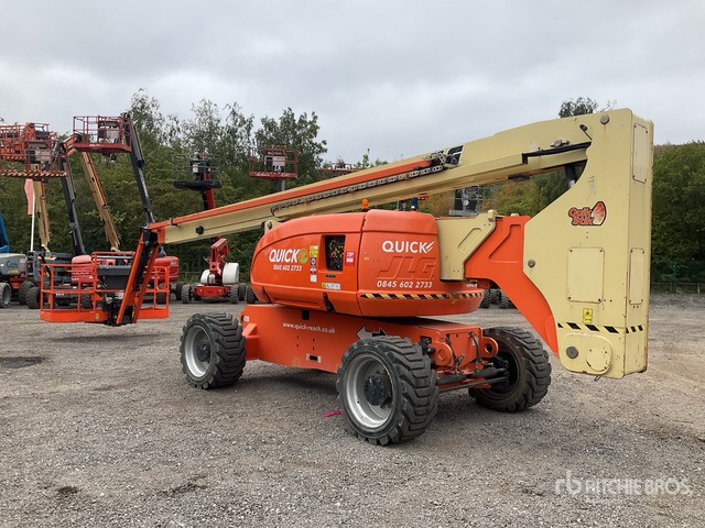 2017 JLG 800 AJ 4WD Diesel Articulating Boom Lift - Articulated boom: picture 3 2017 JLG 800 AJ 4WD Diesel Articulating Boom Lift - Articulated boom: picture 3