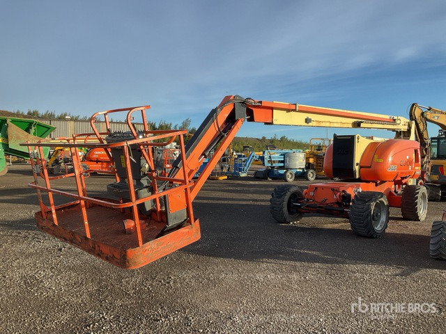 2017 JLG 800 AJ 4WD Diesel (Inoperable) Articulating Boom Lift - Articulated boom: picture 2 2017 JLG 800 AJ 4WD Diesel (Inoperable) Articulating Boom Lift - Articulated boom: picture 2