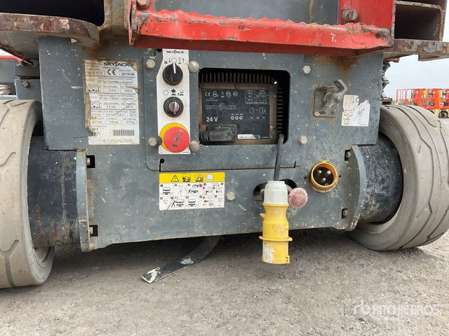 2017 Skyjack SJIII3219 2017 Skyjack SJlll3219 Scissor Lift Scissor Lift - Scissor lift: picture 5 2017 Skyjack SJIII3219 2017 Skyjack SJlll3219 Scissor Lift Scissor Lift - Scissor lift: picture 5