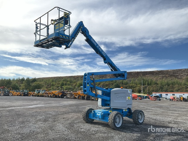 2018 Genie Z45/25J 4WD Diesel Articulating Boom Lift - Articulated boom: picture 2 2018 Genie Z45/25J 4WD Diesel Articulating Boom Lift - Articulated boom: picture 2
