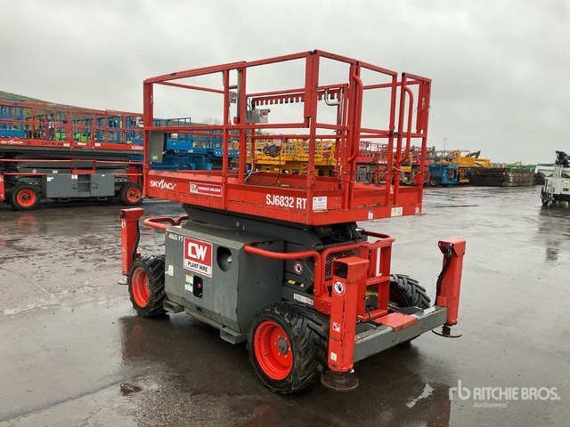 2019 Skyjack SJ6832RT 4x4 Diesel Scissor Lift - Scissor lift: picture 4 2019 Skyjack SJ6832RT 4x4 Diesel Scissor Lift - Scissor lift: picture 4