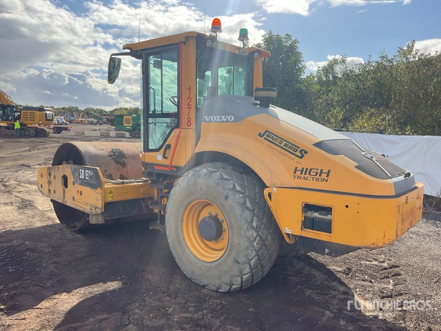 2019 Volvo SD135B Smooth Drum Compactor - Compactor: picture 3 2019 Volvo SD135B Smooth Drum Compactor - Compactor: picture 3