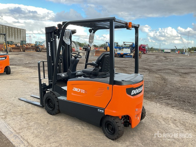 2023 Doosan B30X-7 PLUS 3000 kg (Unused) Electric Forklift - Electric forklift: picture 3 2023 Doosan B30X-7 PLUS 3000 kg (Unused) Electric Forklift - Electric forklift: picture 3