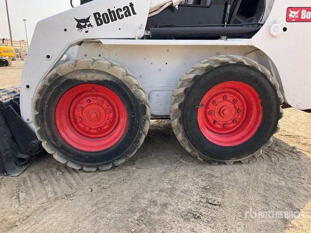 Skid steer loader 2010 Bobcat S130: picture 6