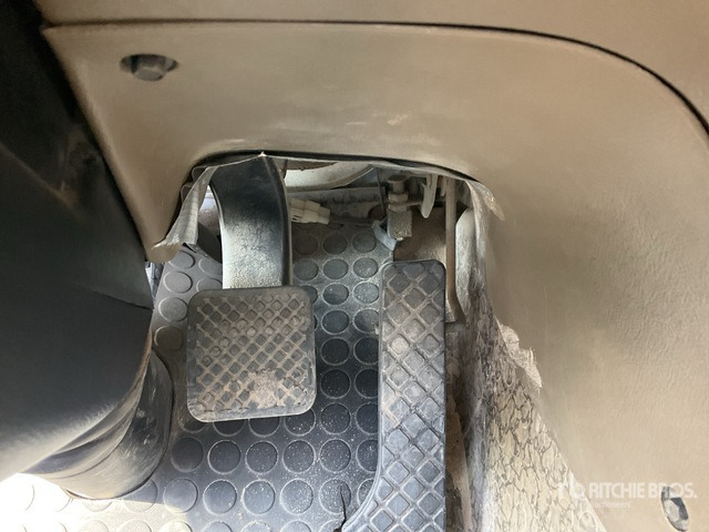 2015 Tata Daewoo Novus SE 2015 Dong Yang SS7506S 20 ton S ... Flatbed Truck with Crane - Dropside/ Flatbed truck, Crane truck: picture 4 2015 Tata Daewoo Novus SE 2015 Dong Yang SS7506S 20 ton S ... Flatbed Truck with Crane - Dropside/ Flatbed truck, Crane truck: picture 4