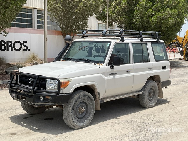 2018 Toyota Land Cruiser 76L 4x4 SUV - SUV: picture 1 2018 Toyota Land Cruiser 76L 4x4 SUV - SUV: picture 1