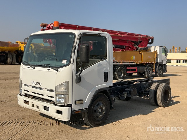 2020 Isuzu Reward NP 4x2 Cab and Chassis - Flail mower/ Mulcher: picture 2 2020 Isuzu Reward NP 4x2 Cab and Chassis - Flail mower/ Mulcher: picture 2