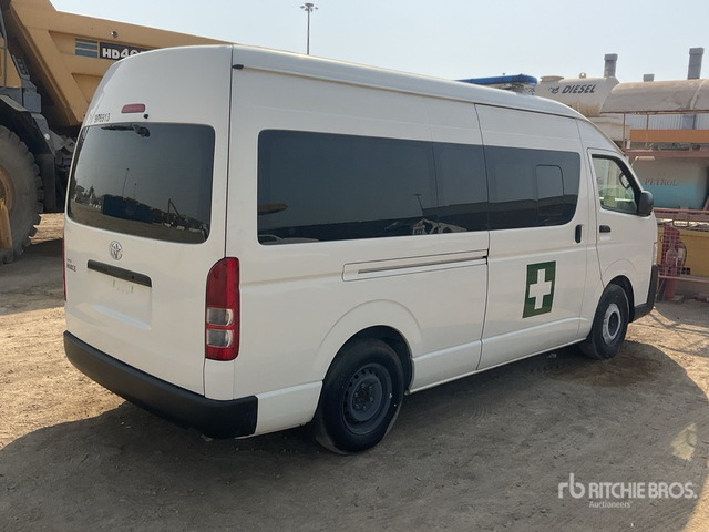 2022 Toyota Hiace High Roof 4x2 Ambulance - Ambulance: picture 3 2022 Toyota Hiace High Roof 4x2 Ambulance - Ambulance: picture 3
