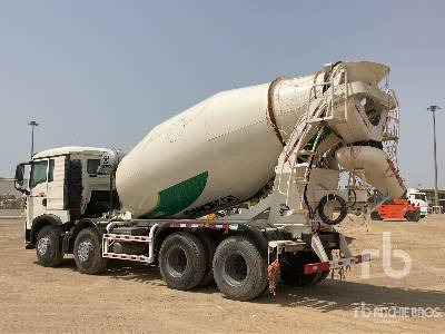 CNHTC HOWO TX340 8x4 Twin-Steer - Concrete mixer truck: picture 2 CNHTC HOWO TX340 8x4 Twin-Steer - Concrete mixer truck: picture 2
