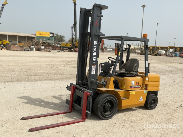 Mitsubishi FD35AT Forklift - Diesel forklift: picture 2 Mitsubishi FD35AT Forklift - Diesel forklift: picture 2