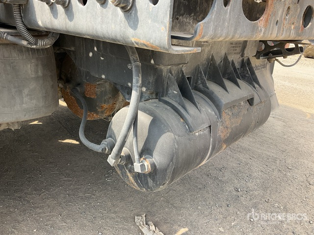 2014 Mercedes-Benz Actros 1843LS 4x2 S/A Sleeper Truck Tractor - Tractor unit: picture 4 2014 Mercedes-Benz Actros 1843LS 4x2 S/A Sleeper Truck Tractor - Tractor unit: picture 4