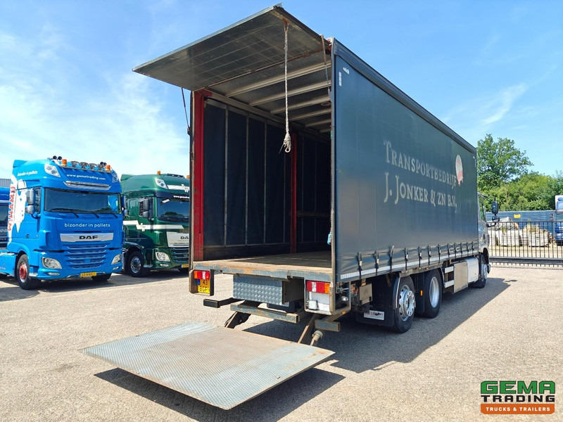 DAF CF 400 FAN 6x2/4 SpaceCab Euro6A - Schuifzeilenbak 7.7m + Laadklep 2000kg - HH Vloer - AanhangerKoppeling - Curtainsider truck: picture 2 DAF CF 400 FAN 6x2/4 SpaceCab Euro6A - Schuifzeilenbak 7.7m + Laadklep 2000kg - HH Vloer - AanhangerKoppeling - Curtainsider truck: picture 2