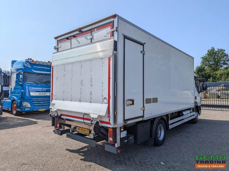 DAF LF 210 FA 4x2 Slaapcab Euro6 - Koelbak 5.5M + Konvekta/Solar-Koeler + Laadklep 1500KG - Zijdeur - 08/2025 APK - Refrigerator truck: picture 4 DAF LF 210 FA 4x2 Slaapcab Euro6 - Koelbak 5.5M + Konvekta/Solar-Koeler + Laadklep 1500KG - Zijdeur - 08/2025 APK - Refrigerator truck: picture 4