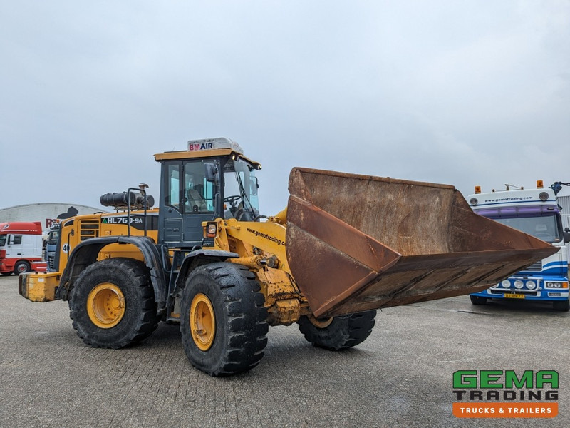 Hyundai HL760-9A Wheelloader - BM-Air overdruk unit - Cummins QSB6.7 - Engine prefilters (M33) - Wheel loader: picture 2 Hyundai HL760-9A Wheelloader - BM-Air overdruk unit - Cummins QSB6.7 - Engine prefilters (M33) - Wheel loader: picture 2