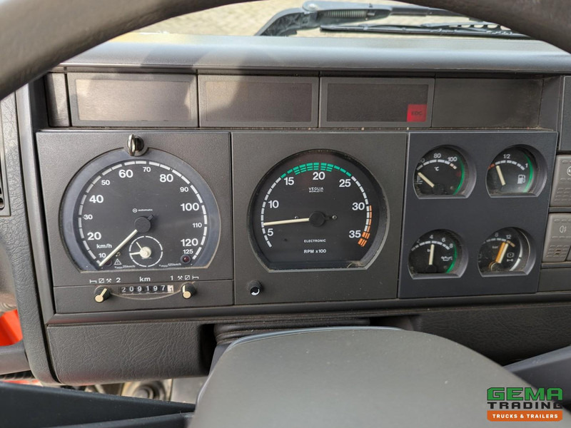 Horse truck Iveco Tector ML120E24D 4x2 Euro3 DubbelCabine - Paardenwagen 3-Paards - Kleedruimte - Hydraulische klep- TOP!: picture 20 Horse truck Iveco Tector ML120E24D 4x2 Euro3 DubbelCabine - Paardenwagen 3-Paards - Kleedruimte - Hydraulische klep- TOP!: picture 20