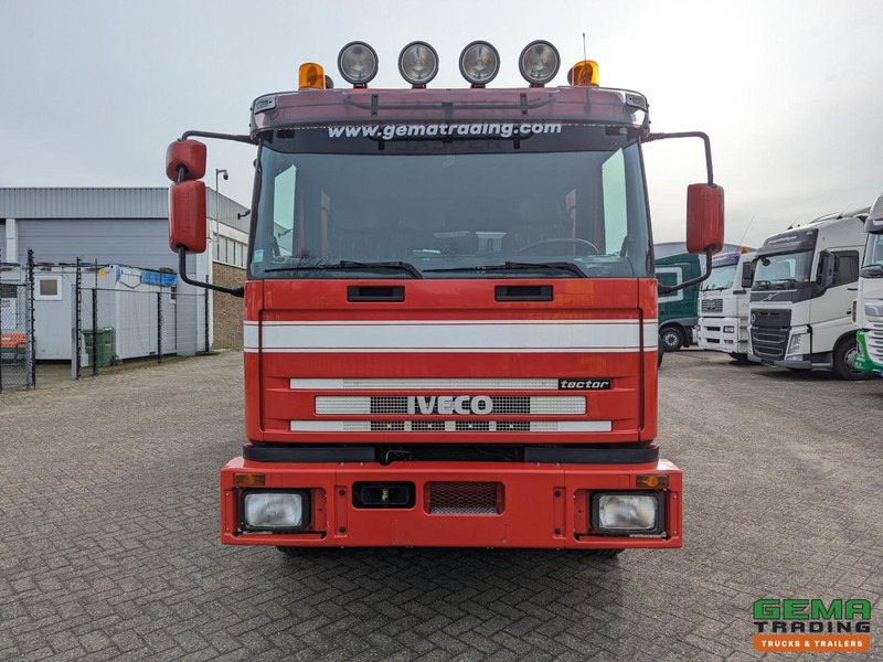 Horse truck Iveco Tector ML120E24D 4x2 Euro3 DubbelCabine - Paardenwagen 3-Paards - Kleedruimte - Hydraulische klep- TOP!: picture 11 Horse truck Iveco Tector ML120E24D 4x2 Euro3 DubbelCabine - Paardenwagen 3-Paards - Kleedruimte - Hydraulische klep- TOP!: picture 11