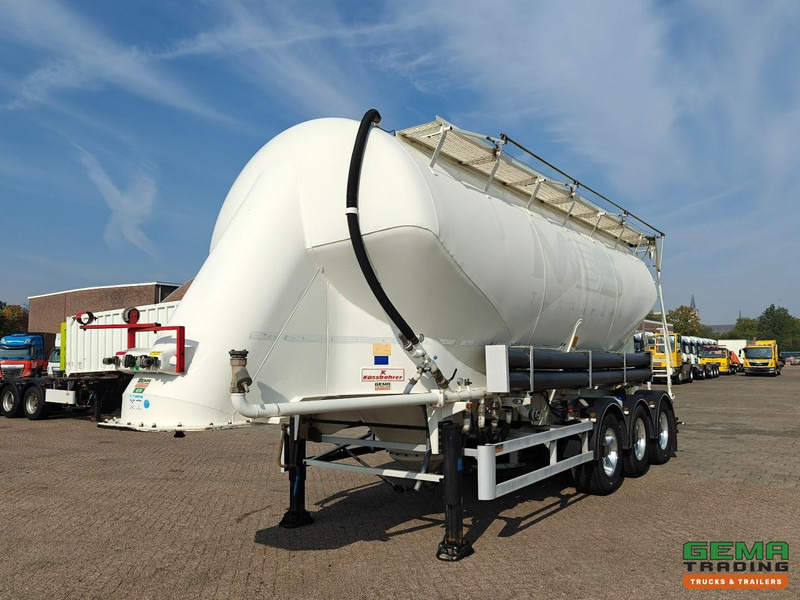 Kässbohrer SSL-35 3-Assen BPW - Schijfremmen - 35m3 - LiftAs - Alcoa - Tank semi-trailer: picture 1 Kässbohrer SSL-35 3-Assen BPW - Schijfremmen - 35m3 - LiftAs - Alcoa - Tank semi-trailer: picture 1
