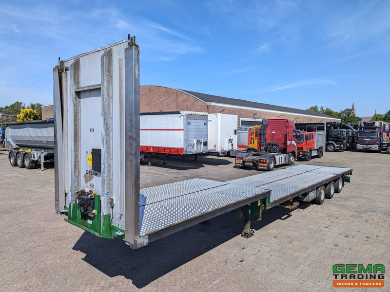 Pacton SXD3 3-Assen - Semi Dieplader - Hydr. Steunpoten - Traanplaat vloer - 3e as naloop gestuurd - Low loader semi-trailer: picture 1 Pacton SXD3 3-Assen - Semi Dieplader - Hydr. Steunpoten - Traanplaat vloer - 3e as naloop gestuurd - Low loader semi-trailer: picture 1