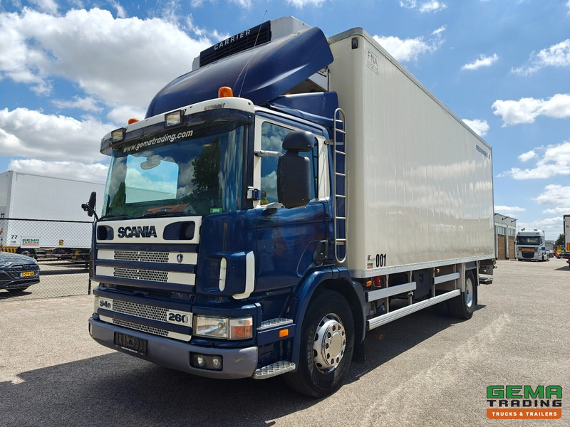 Scania P94D-260 4x2 Dagcab Euro2 - Handgeschakeld - Koel-Vriesbak 7.5m - Carrier Genesis R90 - Vangmuil - Refrigerator truck: picture 1 Scania P94D-260 4x2 Dagcab Euro2 - Handgeschakeld - Koel-Vriesbak 7.5m - Carrier Genesis R90 - Vangmuil - Refrigerator truck: picture 1