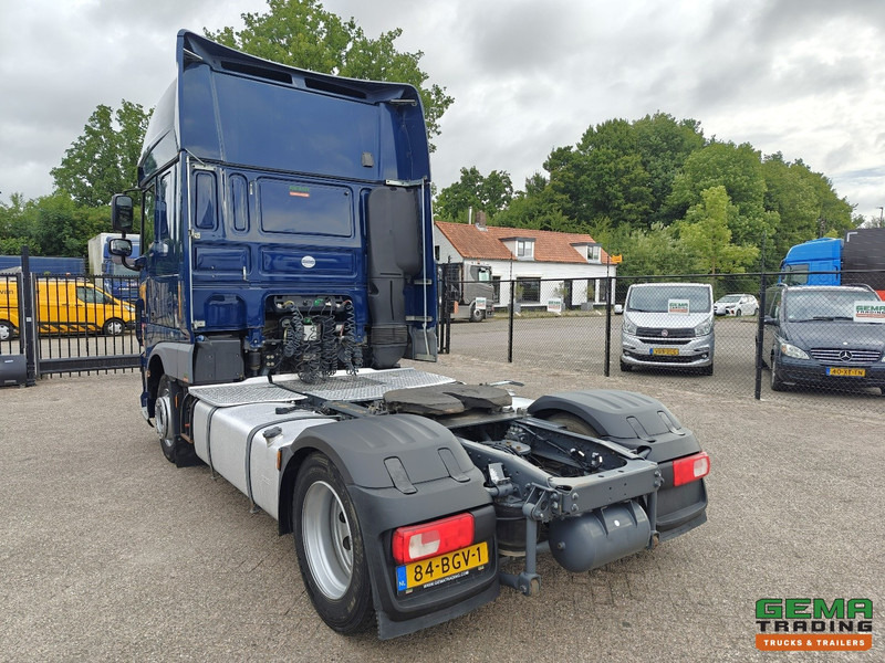 DAF XF 440 FT 4x2 SuperSpaceCab Euro6A - MEGA - Retarder - HandGeschakeld - 316.000KM! - Tractor unit: picture 4 DAF XF 440 FT 4x2 SuperSpaceCab Euro6A - MEGA - Retarder - HandGeschakeld - 316.000KM! - Tractor unit: picture 4