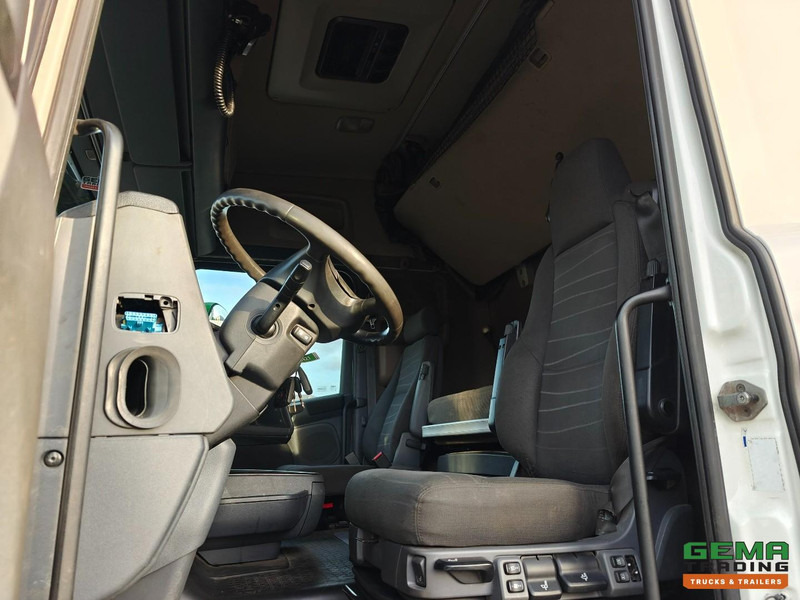 Scania R490 6x2/4 Highline Euro6A - Retarder - NaafReductie - Dubbele Tanks - StandAirco - SMARTTacho v2 - Tractor unit: picture 5 Scania R490 6x2/4 Highline Euro6A - Retarder - NaafReductie - Dubbele Tanks - StandAirco - SMARTTacho v2 - Tractor unit: picture 5