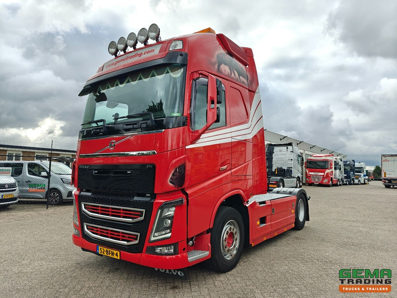Volvo FH420 4x2 Globetrotter XL Euro6B - Handgeschakeld - SpecialPaint - 02/2026 APK - Tractor unit: picture 1 Volvo FH420 4x2 Globetrotter XL Euro6B - Handgeschakeld - SpecialPaint - 02/2026 APK - Tractor unit: picture 1