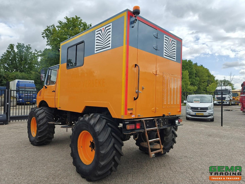 Mercedes-Benz Unimog 1300L 4x4 Handgeschakeld - GeslotenBak - PTO - Hydr. steunpoten - Webasto - SondeerWagen - Truck: picture 3 Mercedes-Benz Unimog 1300L 4x4 Handgeschakeld - GeslotenBak - PTO - Hydr. steunpoten - Webasto - SondeerWagen - Truck: picture 3