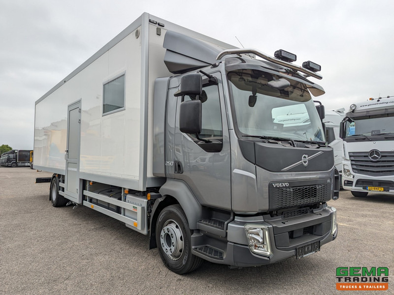 Volvo FL 250 4x2 Dagcab Euro6 - Camper/Kantoor - NIEUW - Toilet - Airco's - Verwarming - Truck: picture 2 Volvo FL 250 4x2 Dagcab Euro6 - Camper/Kantoor - NIEUW - Toilet - Airco's - Verwarming - Truck: picture 2