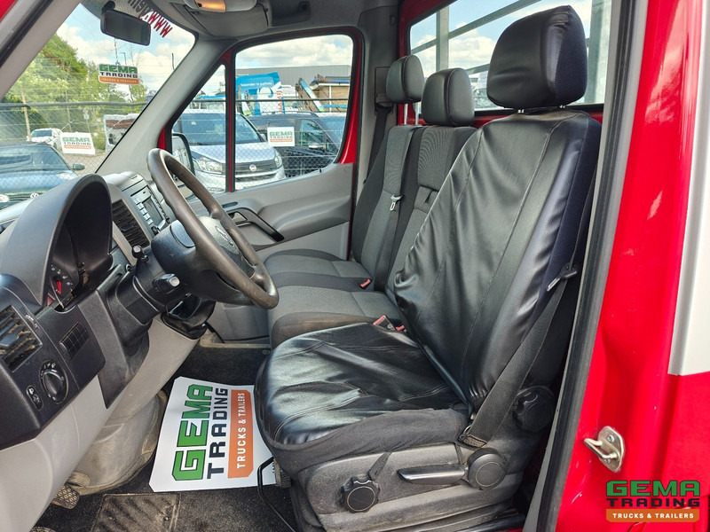 Volkswagen Crafter 2.0 TDI Euro5M - Open Laadbak 2.2m - Handgeschakeld - Trekhaak - 01/2026 APK - Flatbed van: picture 5 Volkswagen Crafter 2.0 TDI Euro5M - Open Laadbak 2.2m - Handgeschakeld - Trekhaak - 01/2026 APK - Flatbed van: picture 5