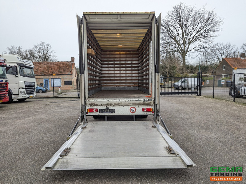 Volvo FL240 4x2 Daycab 6Cil Euro5 12T - Geslotenbak 5.9m - Portaallift - Hydr. steunpoten - Verhuiswagen - Box truck: picture 4 Volvo FL240 4x2 Daycab 6Cil Euro5 12T - Geslotenbak 5.9m - Portaallift - Hydr. steunpoten - Verhuiswagen - Box truck: picture 4