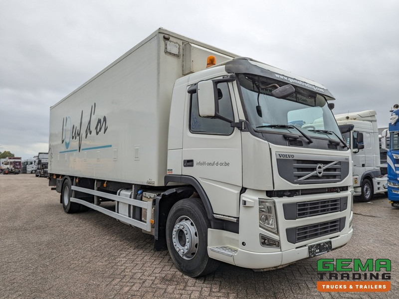 Volvo FM330 4x2 Daycab Euro5 KuikenBak 8.2m + Webasto Heater + Dhollandia 2000KG (V799) - Refrigerator truck: picture 4 Volvo FM330 4x2 Daycab Euro5 KuikenBak 8.2m + Webasto Heater + Dhollandia 2000KG (V799) - Refrigerator truck: picture 4