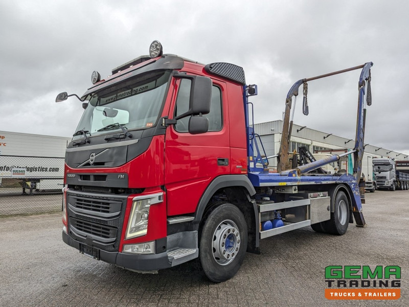Volvo FM330 4x2 Daycab Euro6 JOAB PortaalSysteem 14T - Extendable - 251.000km - Skip loader truck: picture 1 Volvo FM330 4x2 Daycab Euro6 JOAB PortaalSysteem 14T - Extendable - 251.000km - Skip loader truck: picture 1