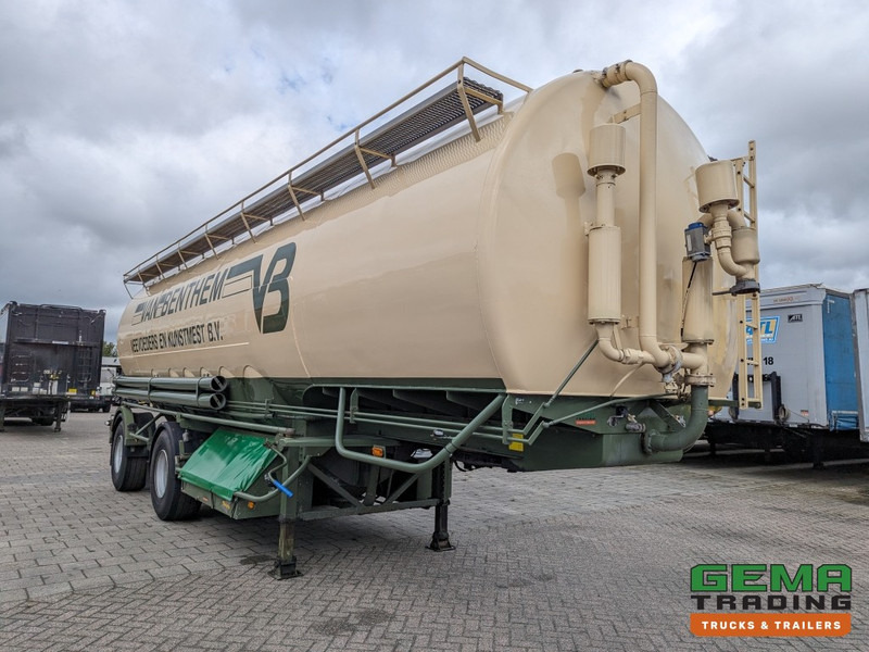 WELGRO 90WSL33-24 2-Assen SAF BULK MengVoeder / Futter 24m³ - Trommelremmen - StuurAs (O1961) - Tank semi-trailer: picture 3 WELGRO 90WSL33-24 2-Assen SAF BULK MengVoeder / Futter 24m³ - Trommelremmen - StuurAs (O1961) - Tank semi-trailer: picture 3