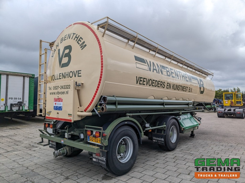 WELGRO 90WSL33-24 2-Assen SAF Silo MengVoeder / Futter 24m³ - Trommelremmen - StuurAs (O1961) - Tank semi-trailer: picture 2 WELGRO 90WSL33-24 2-Assen SAF Silo MengVoeder / Futter 24m³ - Trommelremmen - StuurAs (O1961) - Tank semi-trailer: picture 2